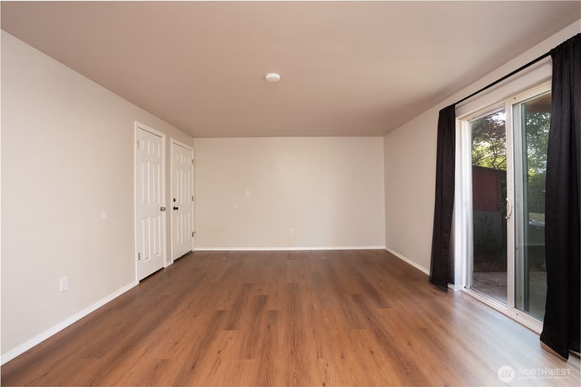 Property photo for 10214 13th Avenue Ct E #E, Tacoma photo 2