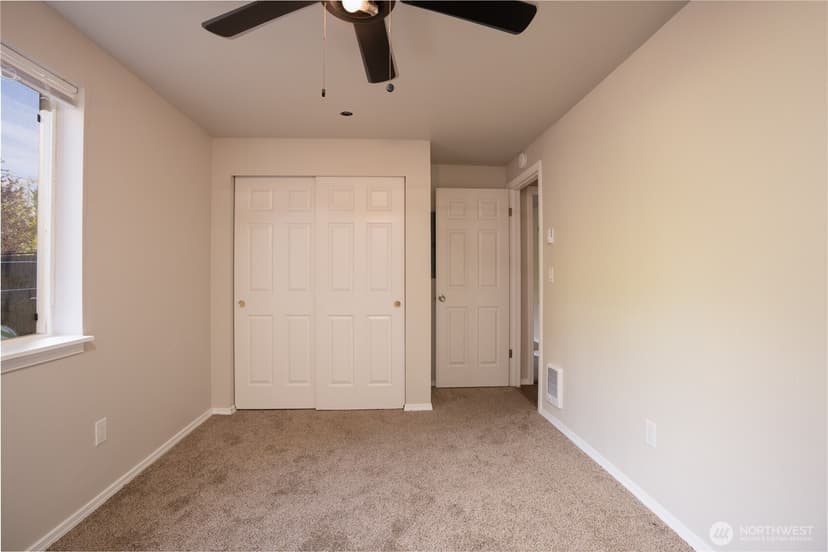 Property photo for 10214 13th Avenue Ct E #E, Tacoma photo 16