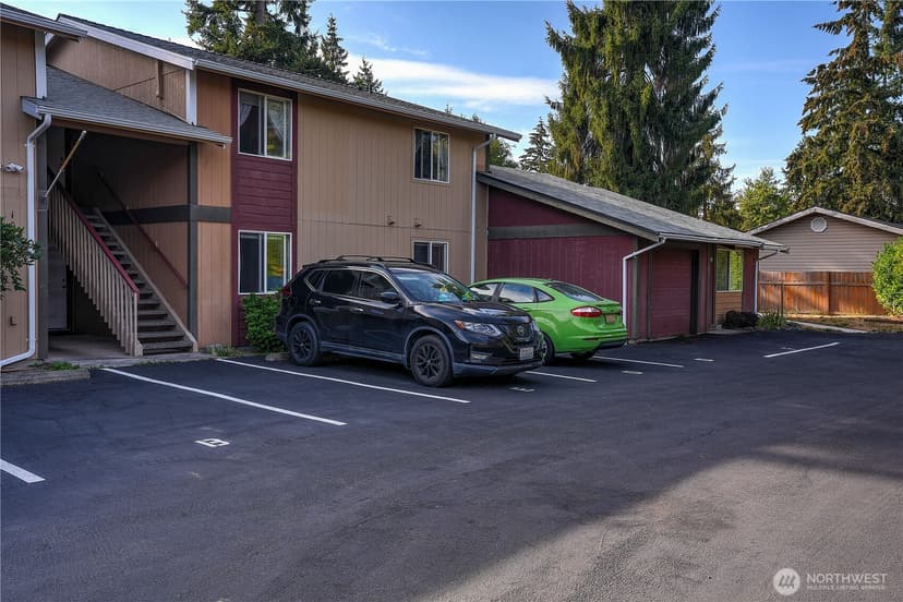 Property photo for 10214 13th Avenue Ct E #E, Tacoma photo 32