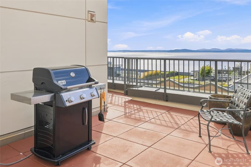 Property photo for 323 Queen Anne Avenue N #510, Seattle photo 28
