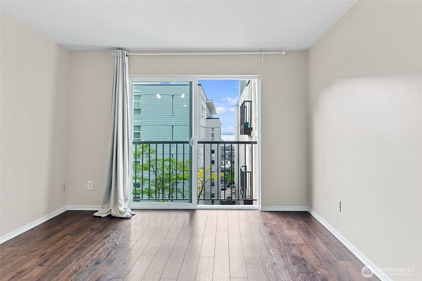Property photo for 323 Queen Anne Avenue N #510, Seattle photo 7