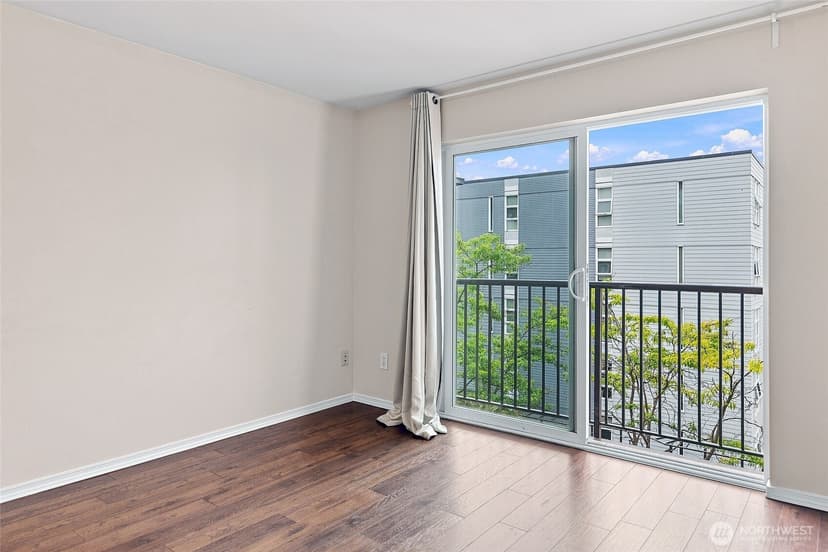Property photo for 323 Queen Anne Avenue N #510, Seattle photo 9