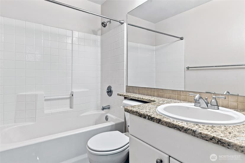 Property photo for 323 Queen Anne Avenue N #510, Seattle photo 18