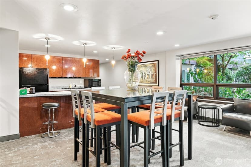 Property photo for 323 Queen Anne Avenue N #510, Seattle photo 20