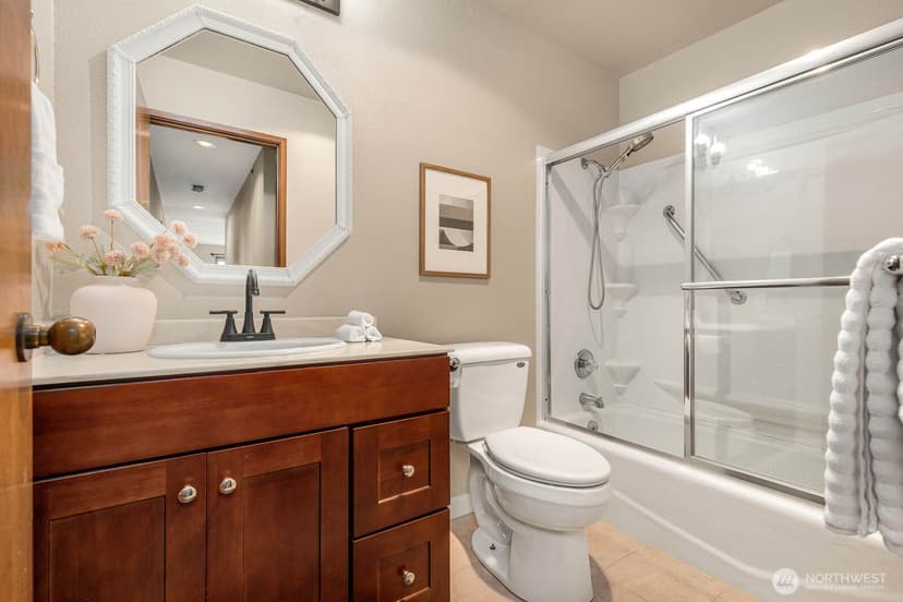 Property photo for 1070 5th Avenue S #207, Edmonds photo 18