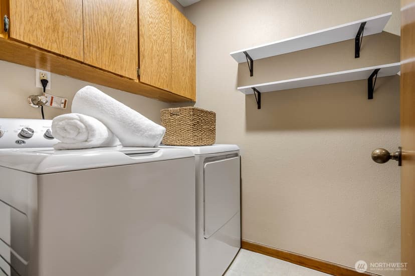 Property photo for 1070 5th Avenue S #207, Edmonds photo 19