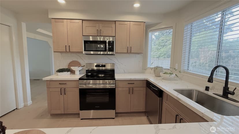 Property photo for 7404 91st Avenue Ct SW, Lakewood photo 21