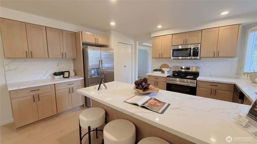 Property photo for 7404 91st Avenue Ct SW, Lakewood photo 17