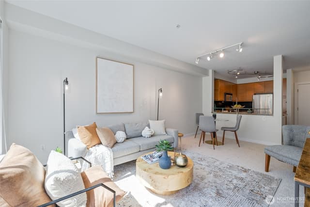 Property photo for 1410 E Pine Street #W307, Seattle photo 3