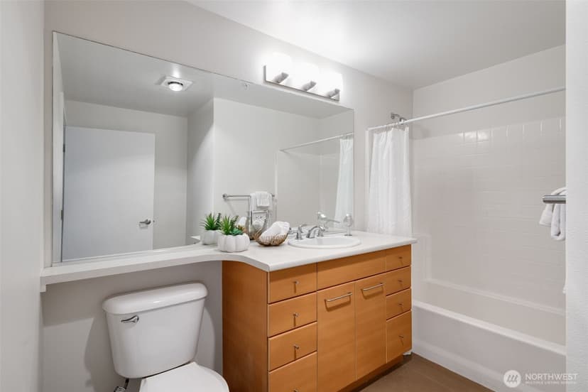 Property photo for 1410 E Pine Street #W307, Seattle photo 11