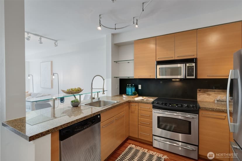 Property photo for 1410 E Pine Street #W307, Seattle photo 6