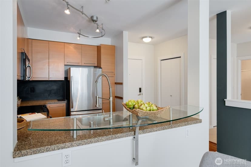 Property photo for 1410 E Pine Street #W307, Seattle photo 8
