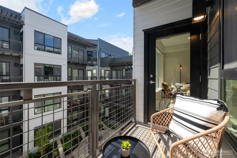 Property photo for 1410 E Pine Street #W307, Seattle