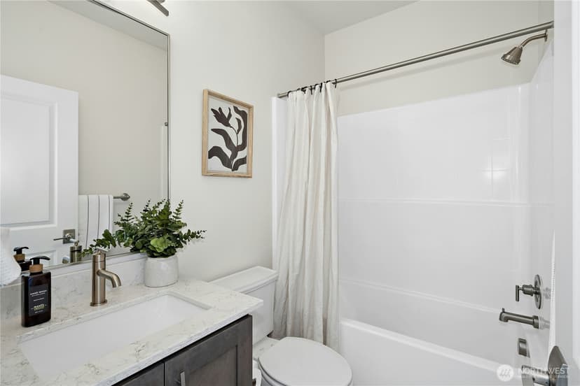 Property photo for 1085 6th Walk NE, Issaquah photo 22