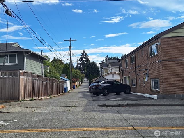 Property photo for 5647 38th Avenue SW, Seattle photo 5