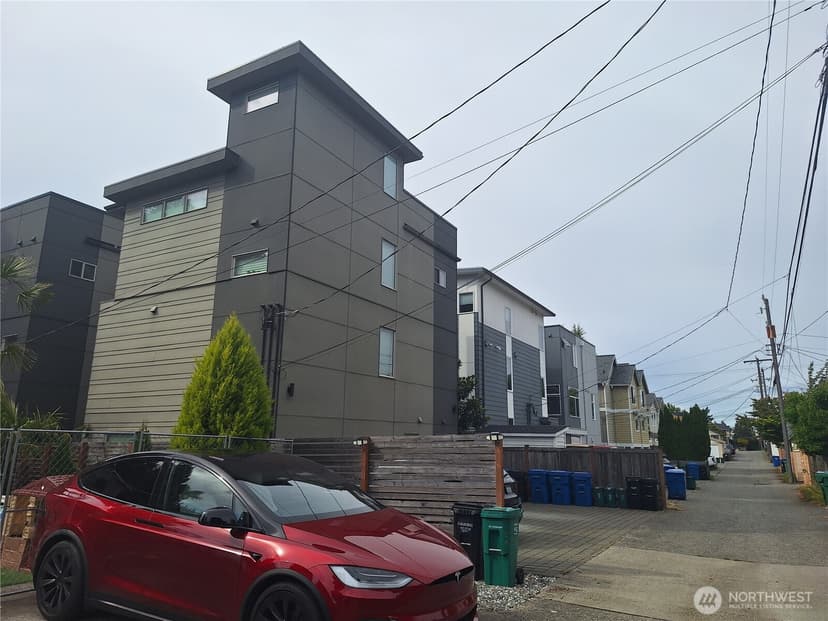 Property photo for 5647 38th Avenue SW, Seattle photo 6