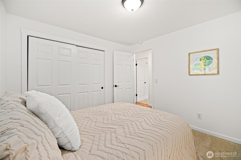 Property photo for 10758 Ashworth Avenue N, Seattle photo 23