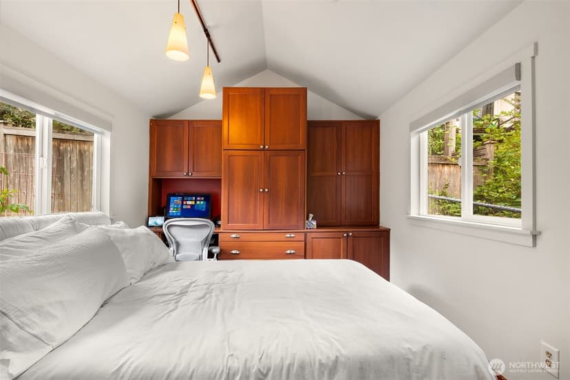 Property photo for 1309 35th Avenue S, Seattle photo 34