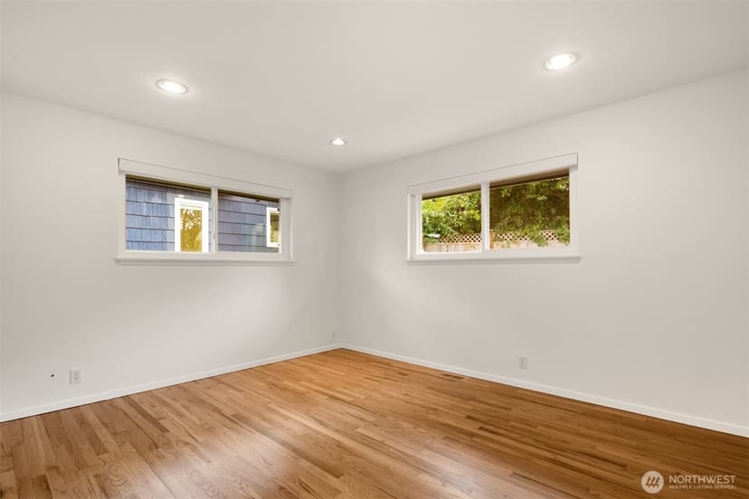 Property photo for 1309 35th Avenue S, Seattle photo 16