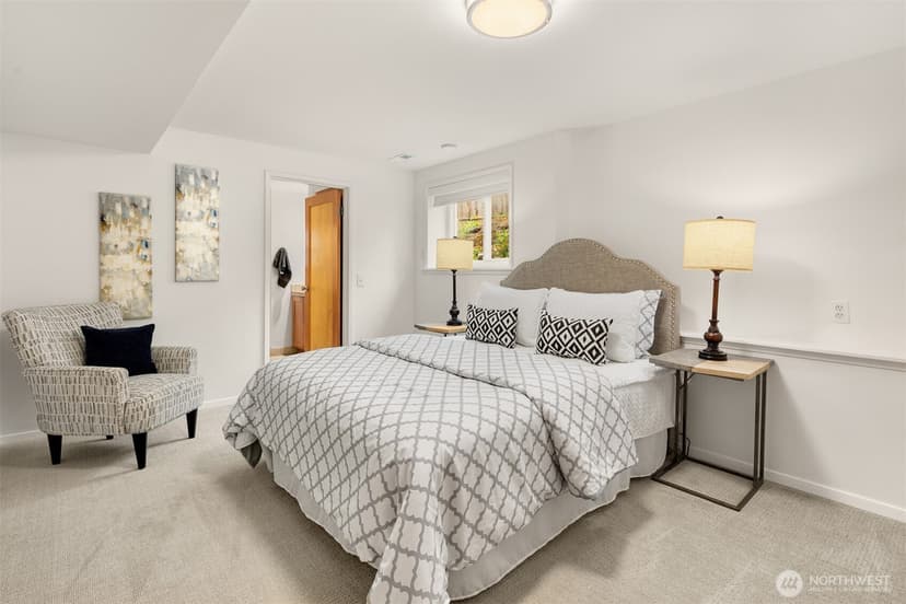 Property photo for 1309 35th Avenue S, Seattle photo 18