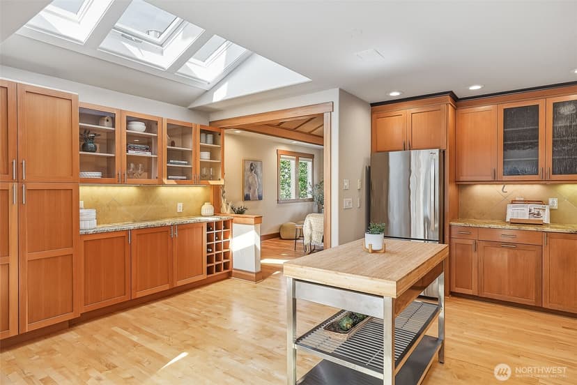 Property photo for 4115 SW Kenyon Street, Seattle photo 8