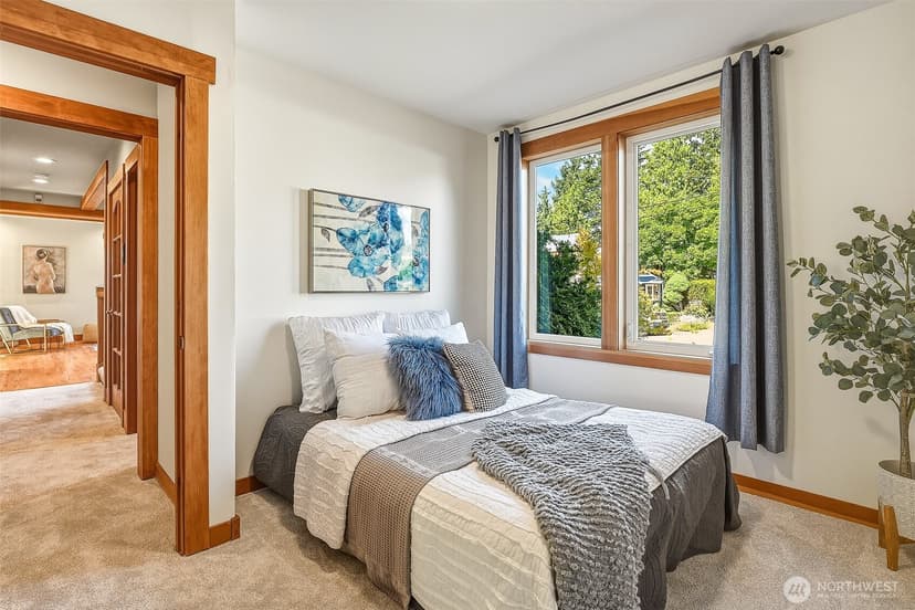 Property photo for 4115 SW Kenyon Street, Seattle photo 15