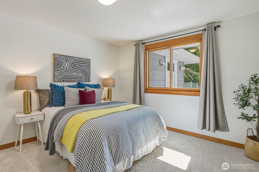 Property photo for 4115 SW Kenyon Street, Seattle photo 16
