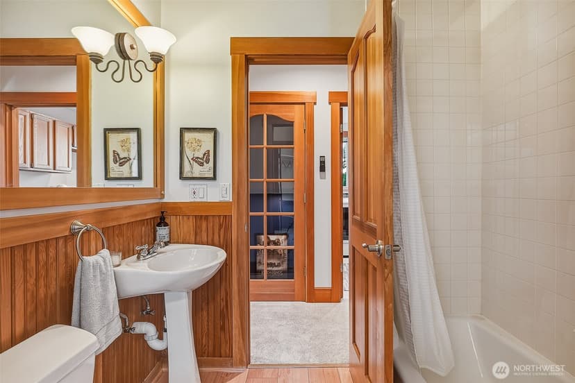 Property photo for 4115 SW Kenyon Street, Seattle photo 19
