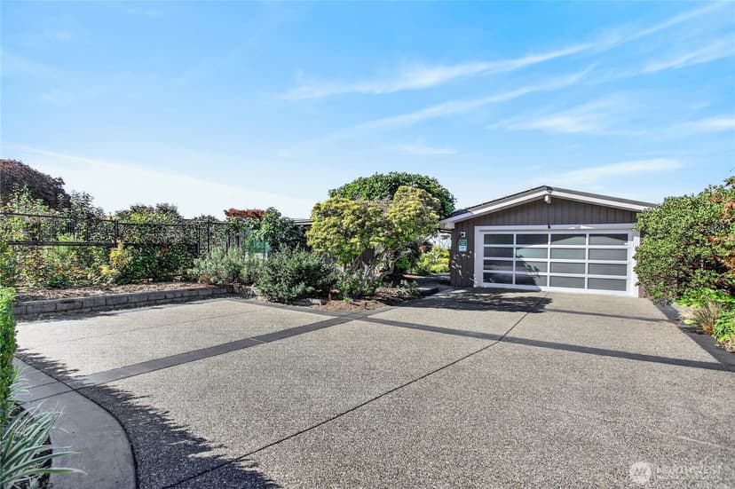 Property photo for 16727 16th Avenue NW, Shoreline photo 32