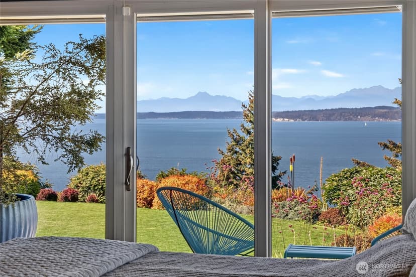 Property photo for 16727 16th Avenue NW, Shoreline photo 16