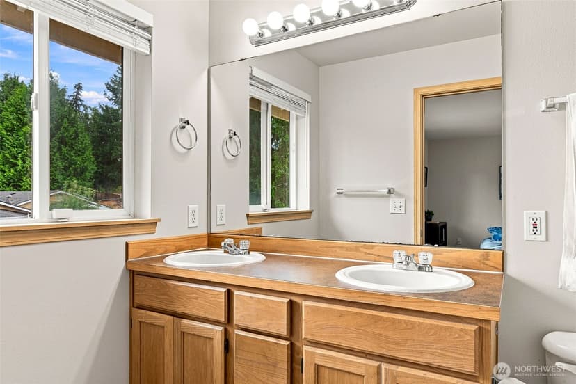 Property photo for 714 144th Street SW, Lynnwood photo 12