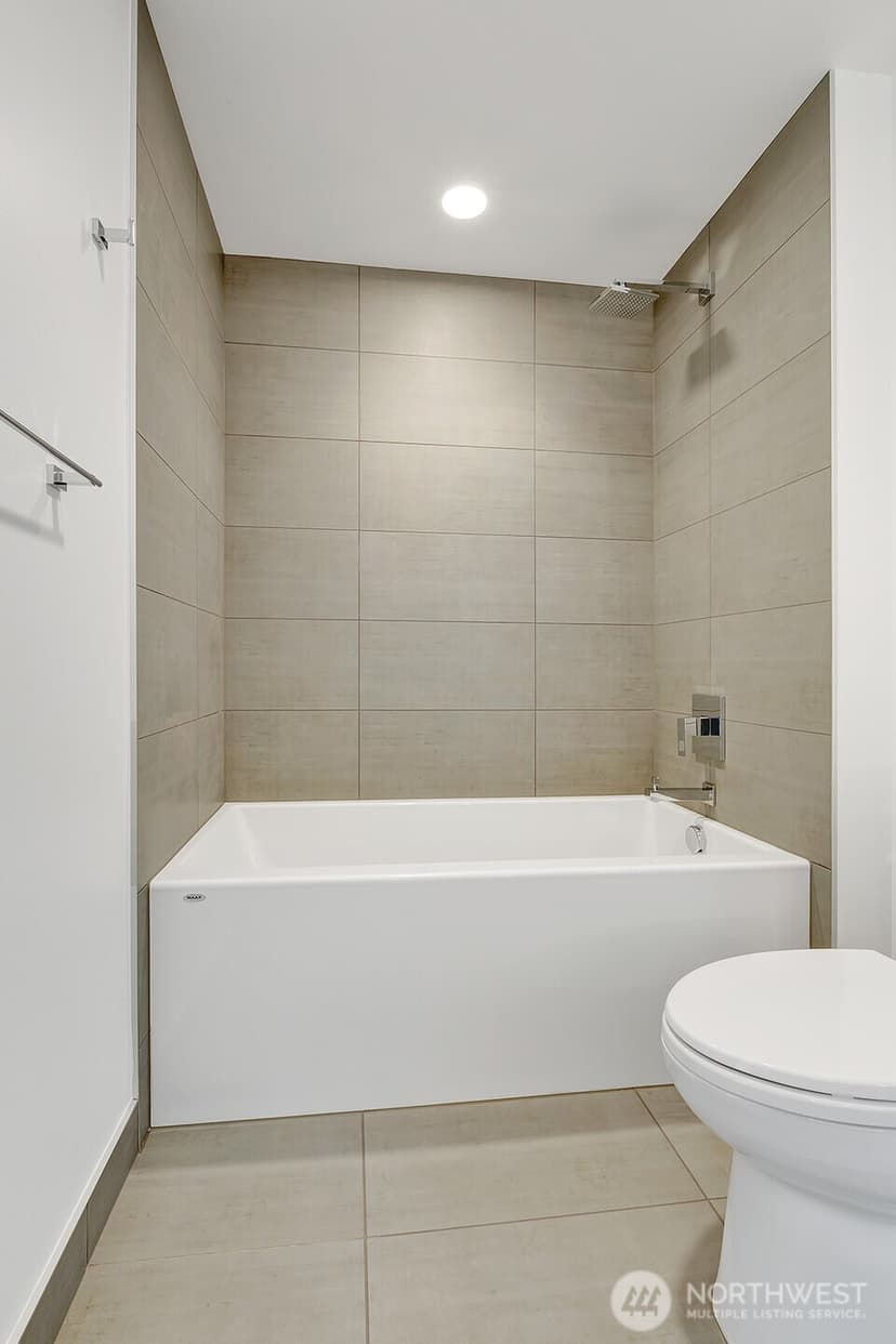 Property photo for 1808 Minor Avenue #3400, Seattle photo 11