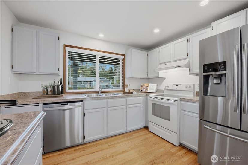 Property photo for 10203 50th Place W, Mukilteo photo 6