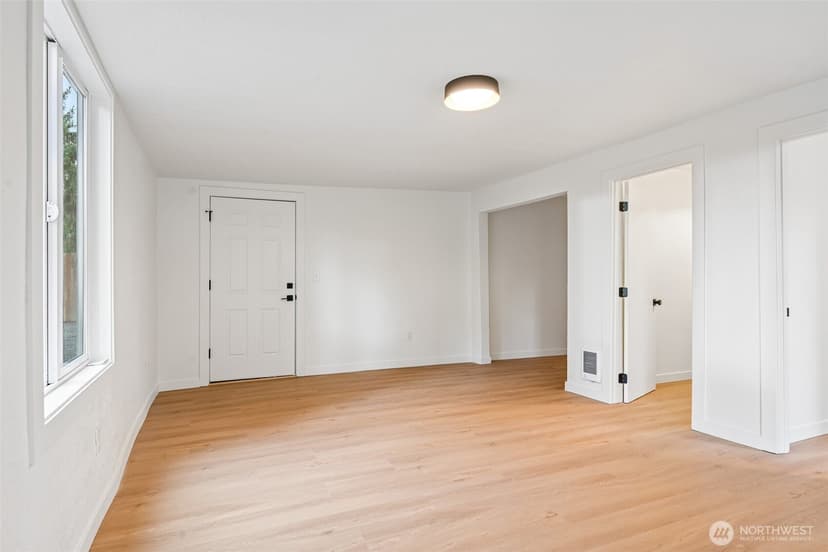 Property photo for 10522 22nd Avenue E, Tacoma photo 23