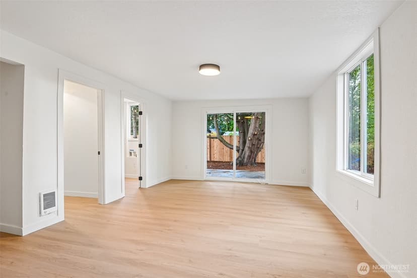 Property photo for 10522 22nd Avenue E, Tacoma photo 24
