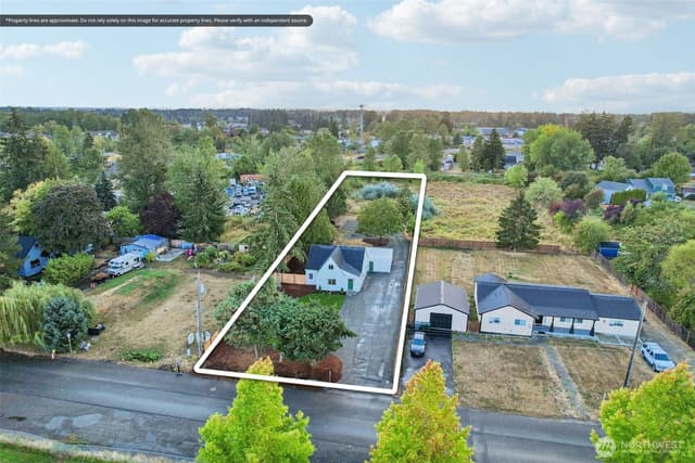 Property photo for 10522 22nd Avenue E, Tacoma photo 2