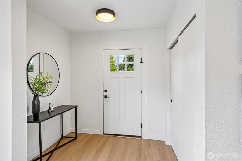 Property photo for 10522 22nd Avenue E, Tacoma photo 6