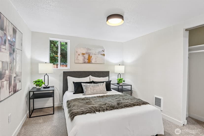 Property photo for 10522 22nd Avenue E, Tacoma photo 16