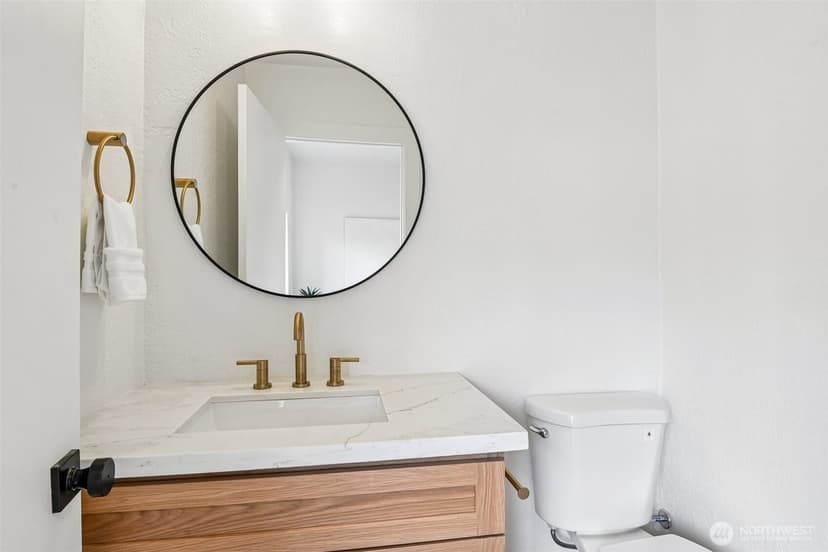 Property photo for 10522 22nd Avenue E, Tacoma photo 15