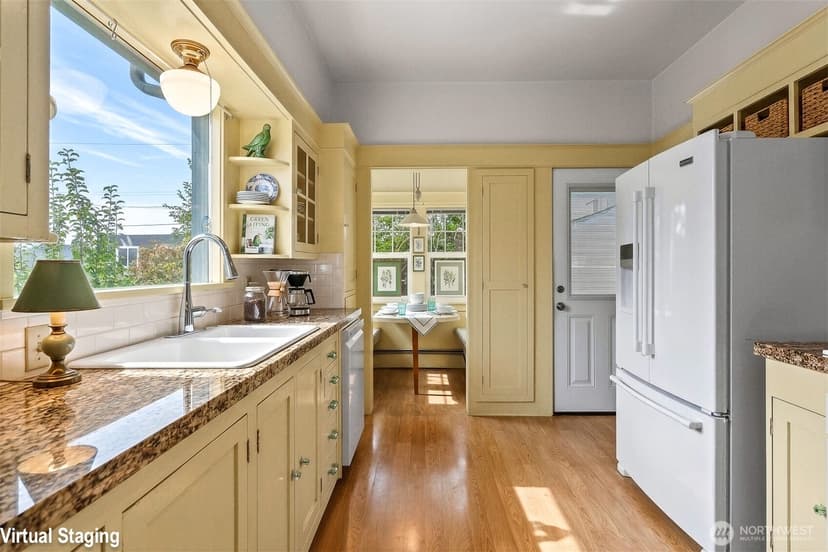 Property photo for 1010 Rucker Avenue, Everett photo 5