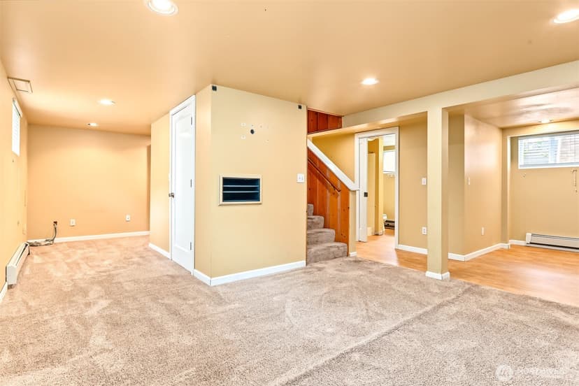 Property photo for 1010 Rucker Avenue, Everett photo 27