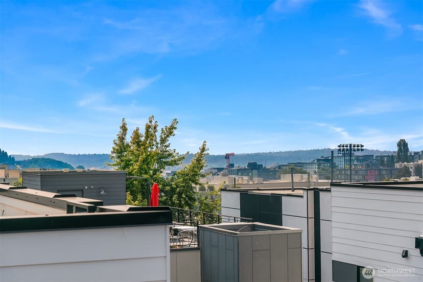 Property photo for 727 15th Avenue #C, Seattle photo 12
