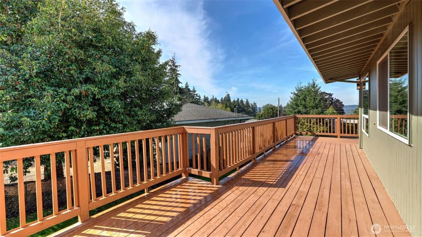 Property photo for 21416 99th Avenue S, Kent photo 35
