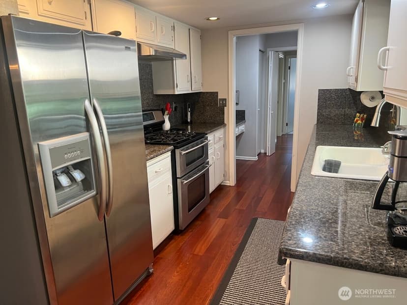 Property photo for 6817 129th Place SE, Bellevue photo 13
