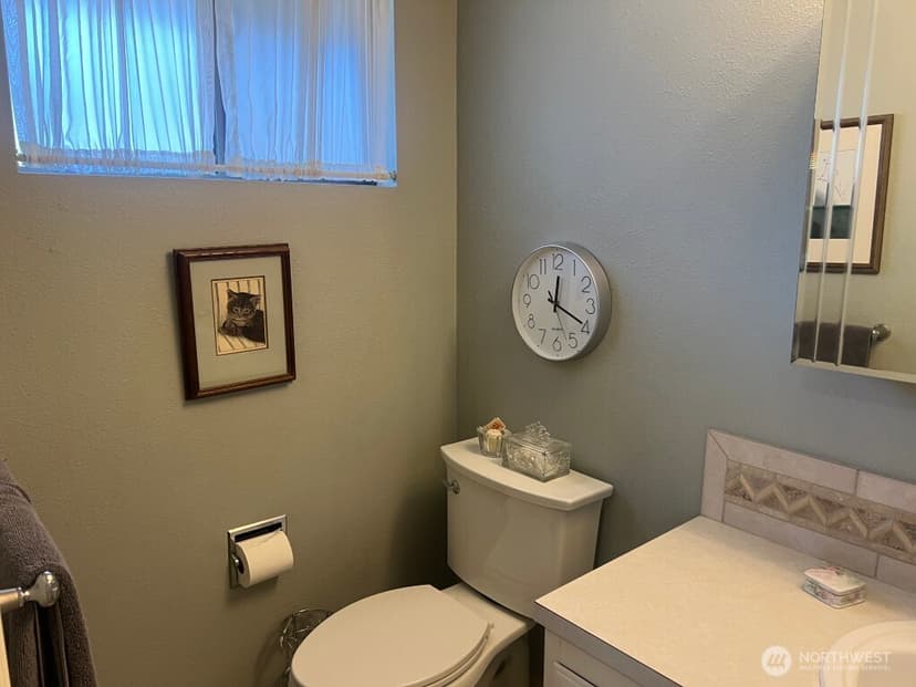 Property photo for 6817 129th Place SE, Bellevue photo 8