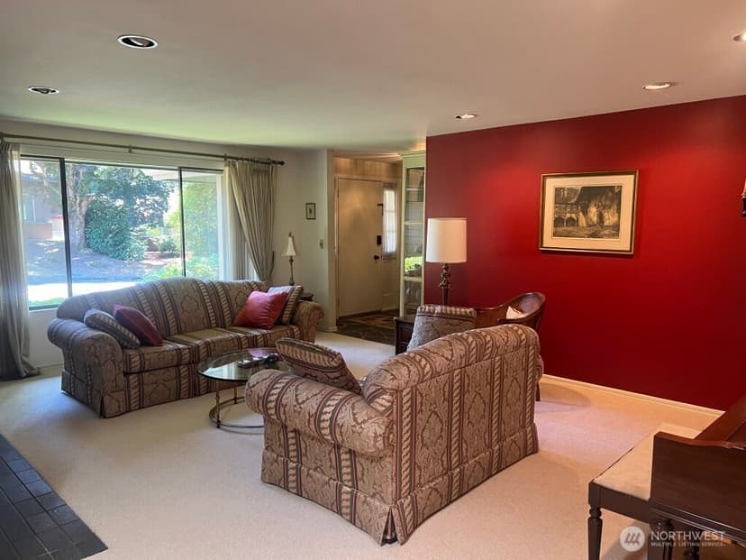 Property photo for 6817 129th Place SE, Bellevue photo 11