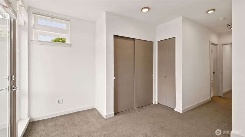 Property photo for 7459 Woodlawn Avenue NE #A, Seattle photo 13