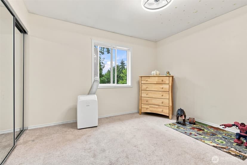 Property photo for 12564 Springbrook Lane SW, Lakewood photo 18