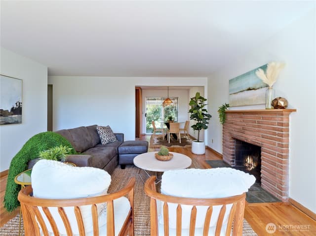 Property photo for 8004 S 134th Street, Seattle photo 5