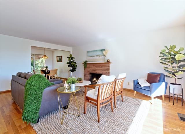 Property photo for 8004 S 134th Street, Seattle photo 2